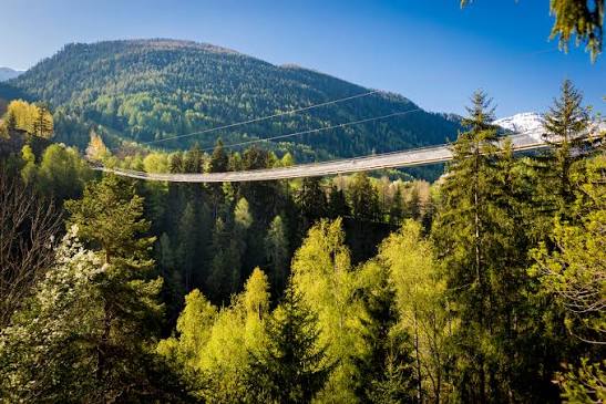 Puente colgante Goms Bridge